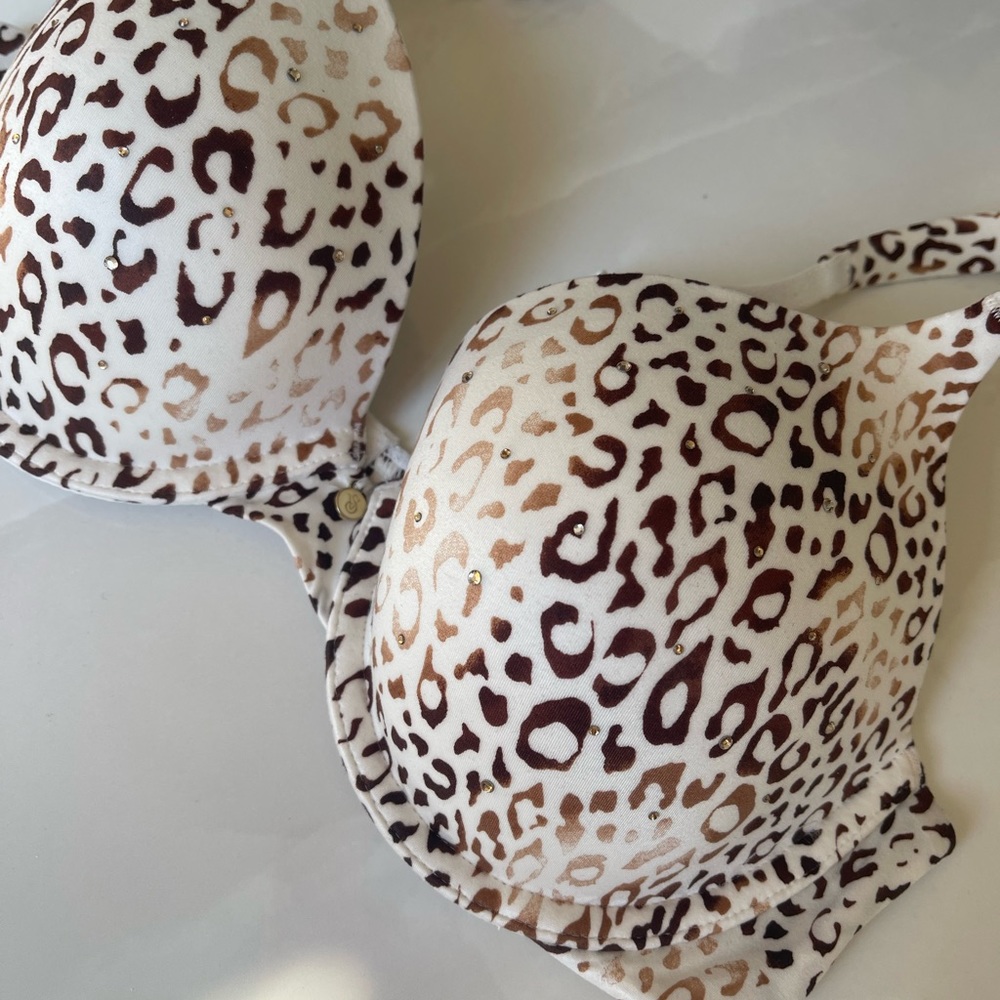 Victoria Secret Leopard & Rhinestone Bra - Picture 3 of 5